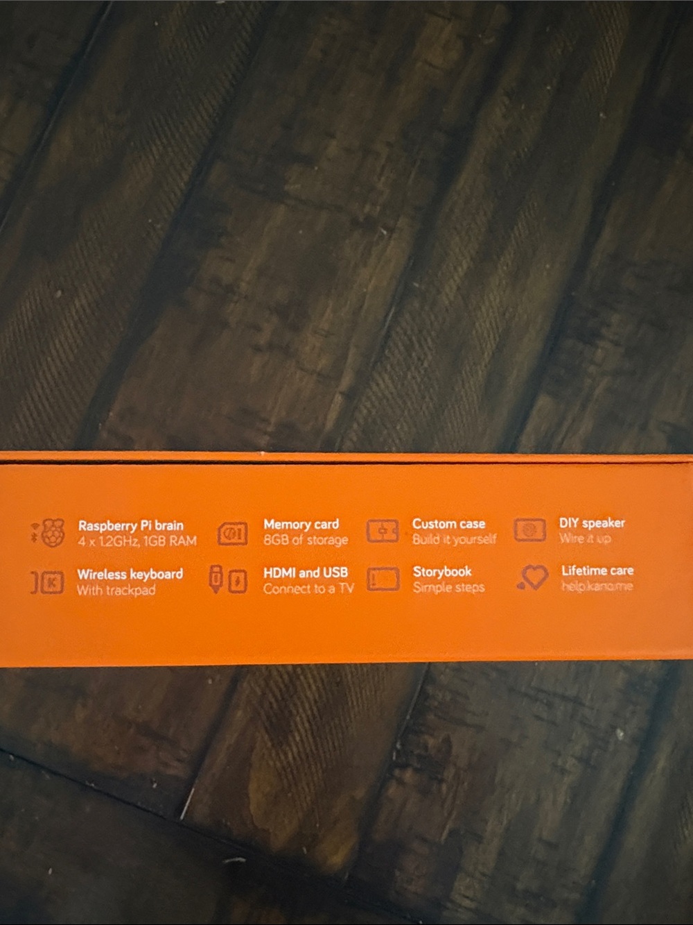 KANO Computer Kit- Make a computer/Learn to code - Picture 3 of 8